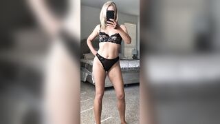 Blondine Amateur-Cougar trifft nur schwarze Männer für Sex